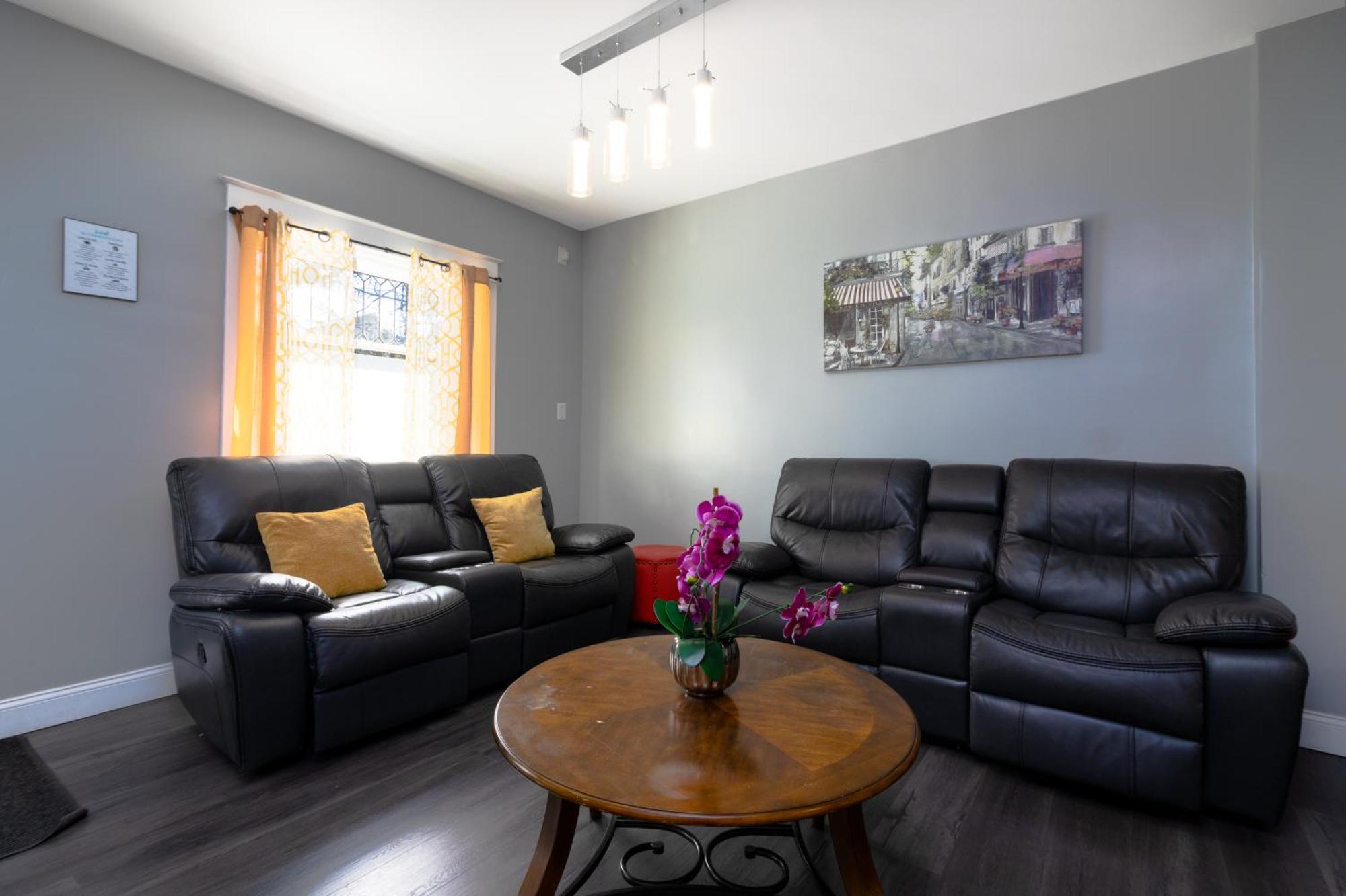 Sprawling 8Br Home Ideal For Large Groups In Niagara Falls Ny Niagarawatervallen Buitenkant foto